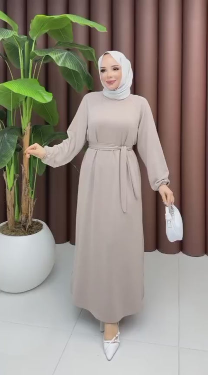 Kol Lastikli Kuşak Detay Elbise